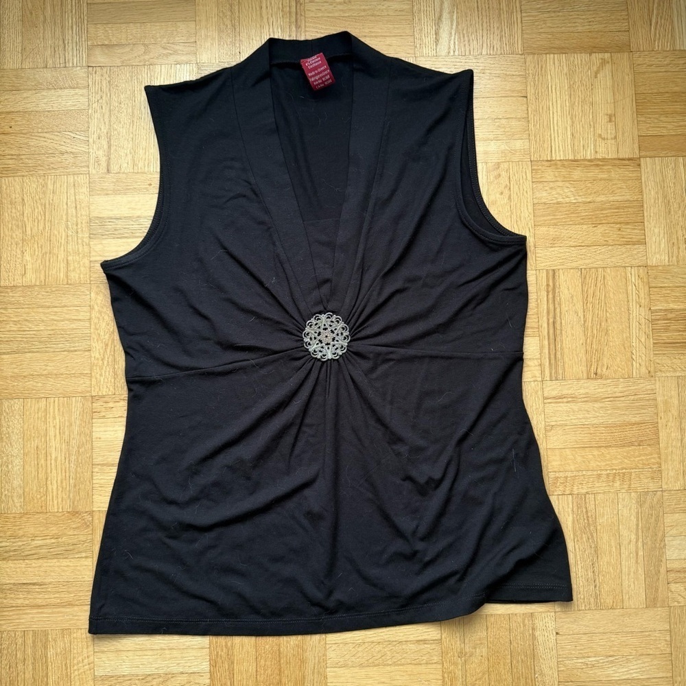 Olsen Europe | women's medium Elegant Black Camisole with Decorative Accent - Picture 1 of 4